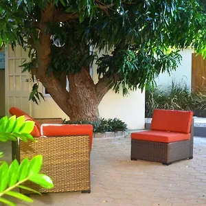  Pensión Homey Vacation And Carrental